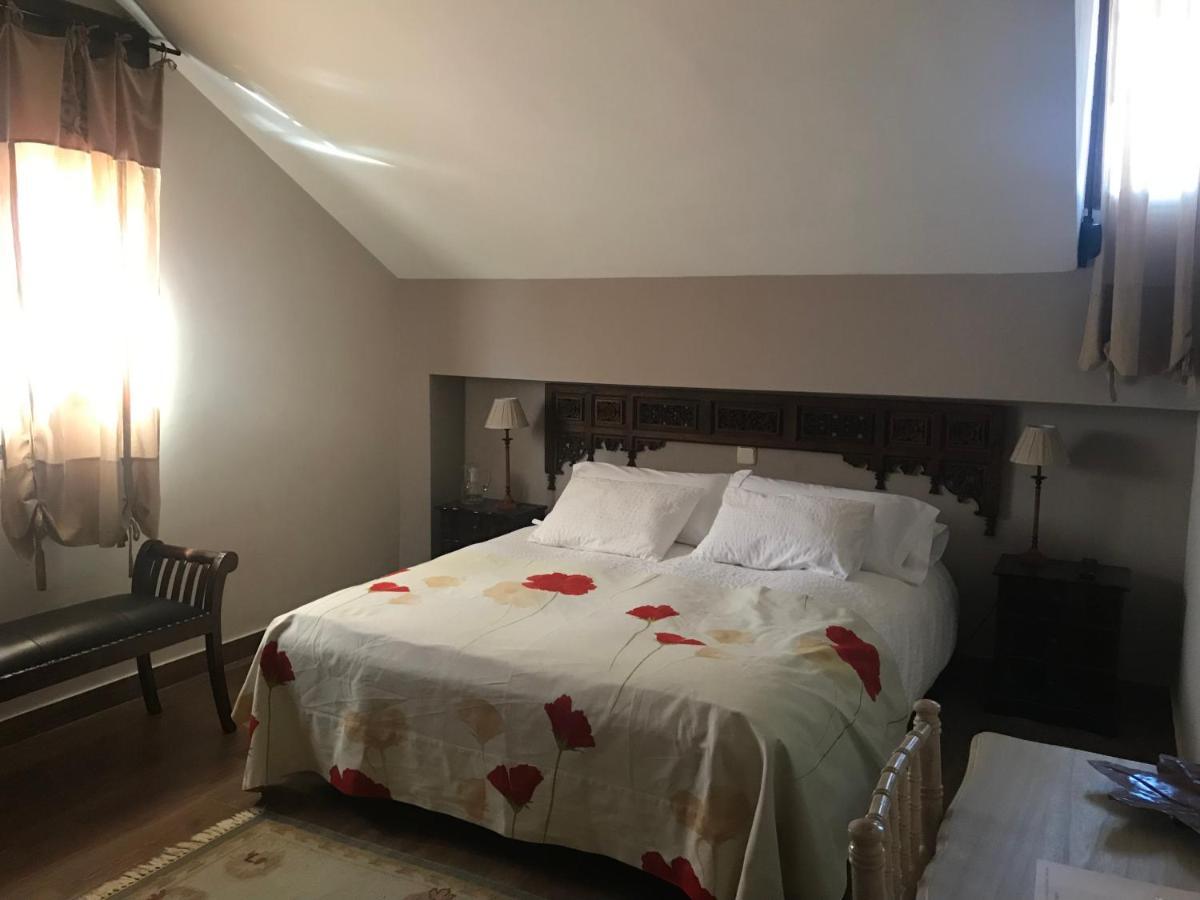 Albus Albi Guest House Colmenar del Arroyo Exterior photo
