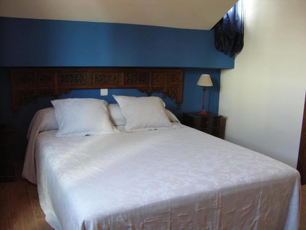 Albus Albi Guest House Colmenar del Arroyo Exterior photo